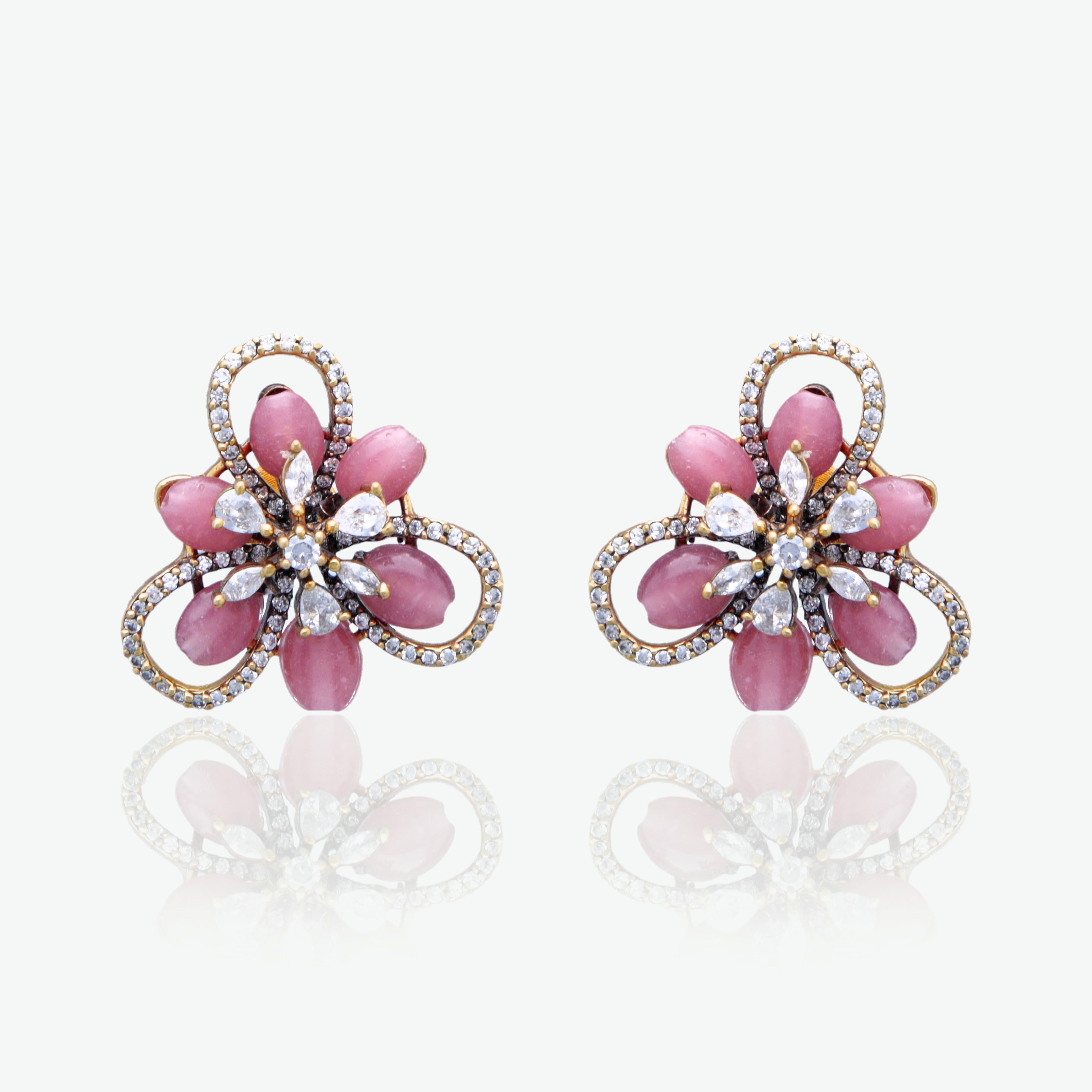Elegant Floral Pendant Set